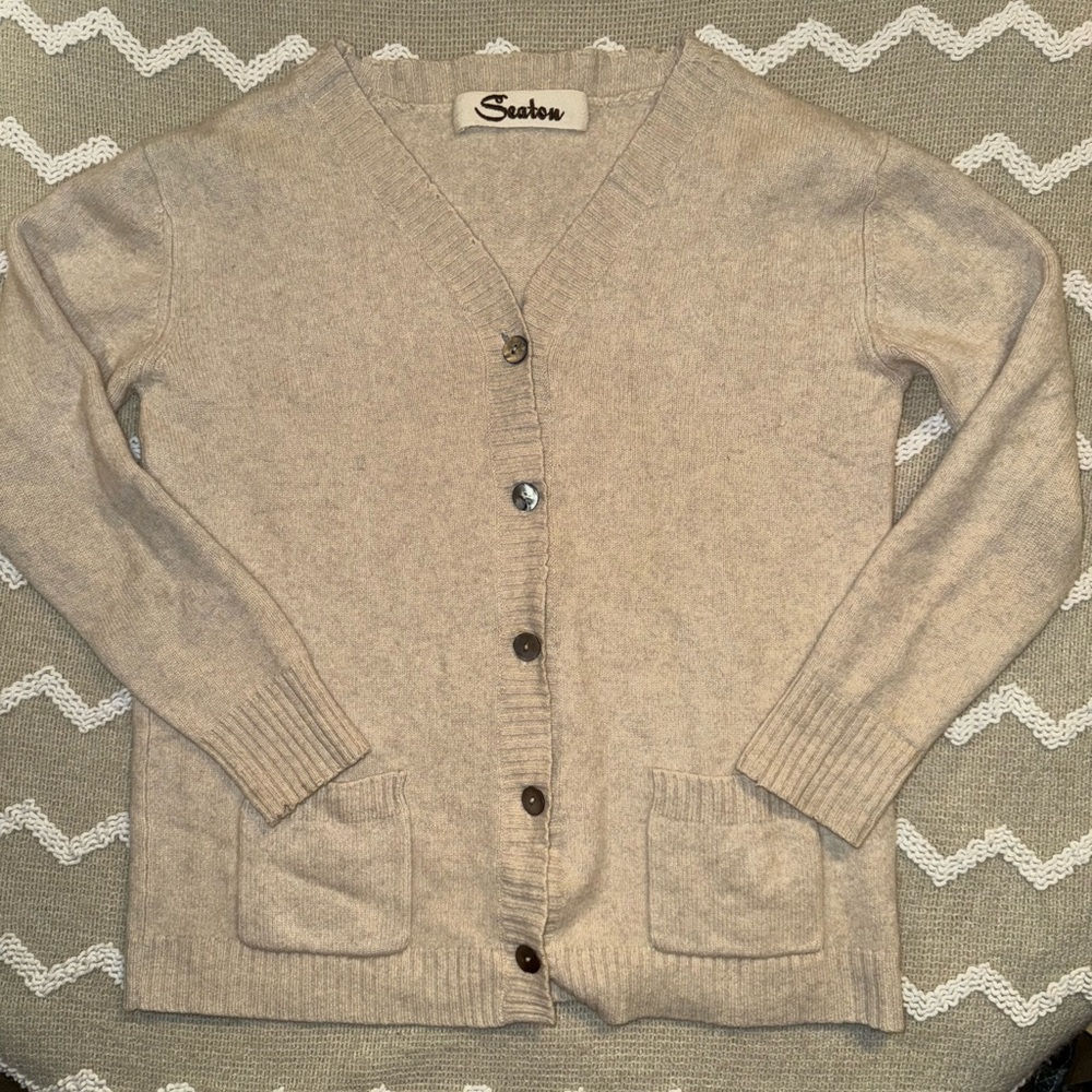 Seaton cashmere Beige Sweater with Seahorse Design - Picture 2 of 6